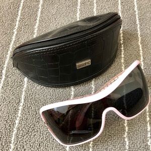 anon ski/snowboarding sunglasses with case